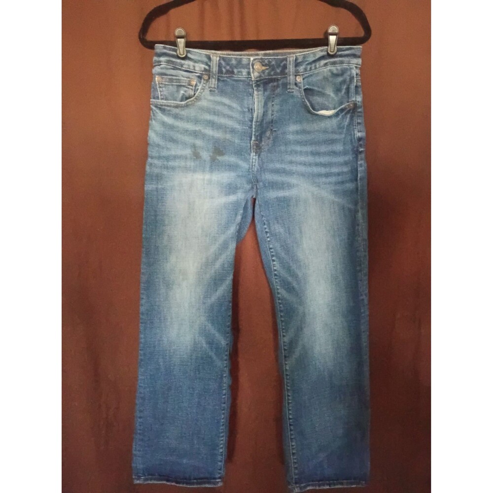 American Eagle Men's Blue Denim Jeans featuring a classic five-pocket Destress